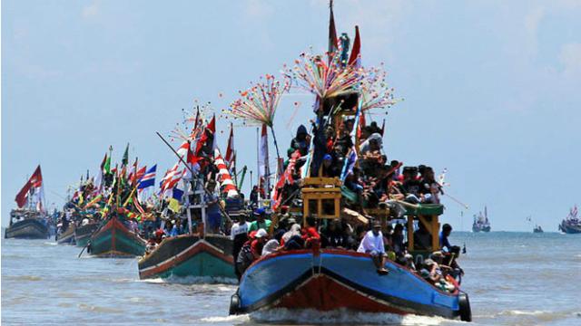 Karapan Sapi Hingga Haji, Tradisi Suku Madura yang Masih Lestari