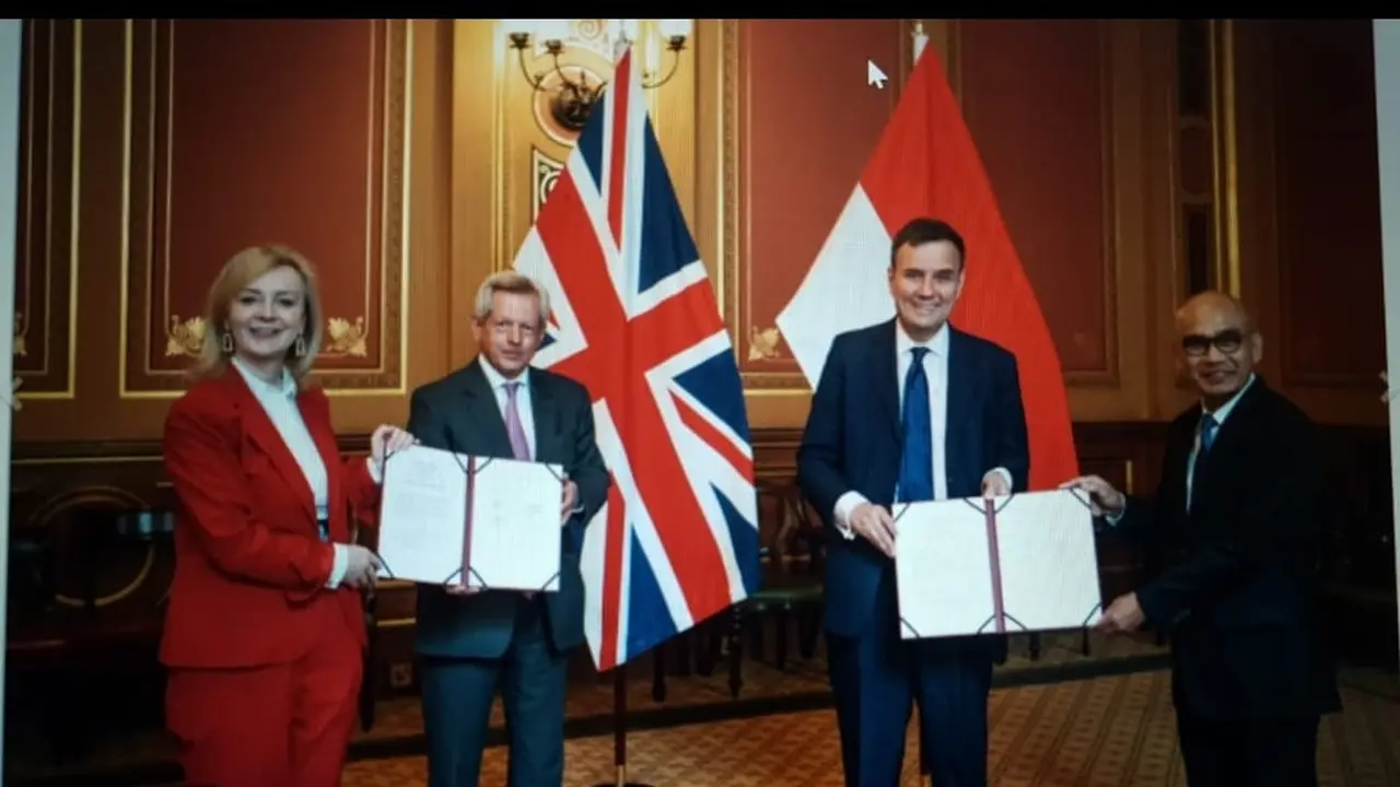Liz Truss,  Richard Graham (PM Trade Envoy for ASEAN), Greg Hands (UK minister of state for Trade Policy), Dubes RI untuk Inggris Desra Percaya