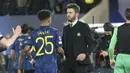 Wajah tegang sang pelatih sementara akhirnya luruh usai menyabet hasil positif di laga debutnya. Lantas, akankah sihir Carrick sebagai cartaker MU akan berlanjut ke pertandingan selantujnya? Menarik untuk ditunggu. (AP/Alberto Saiz)