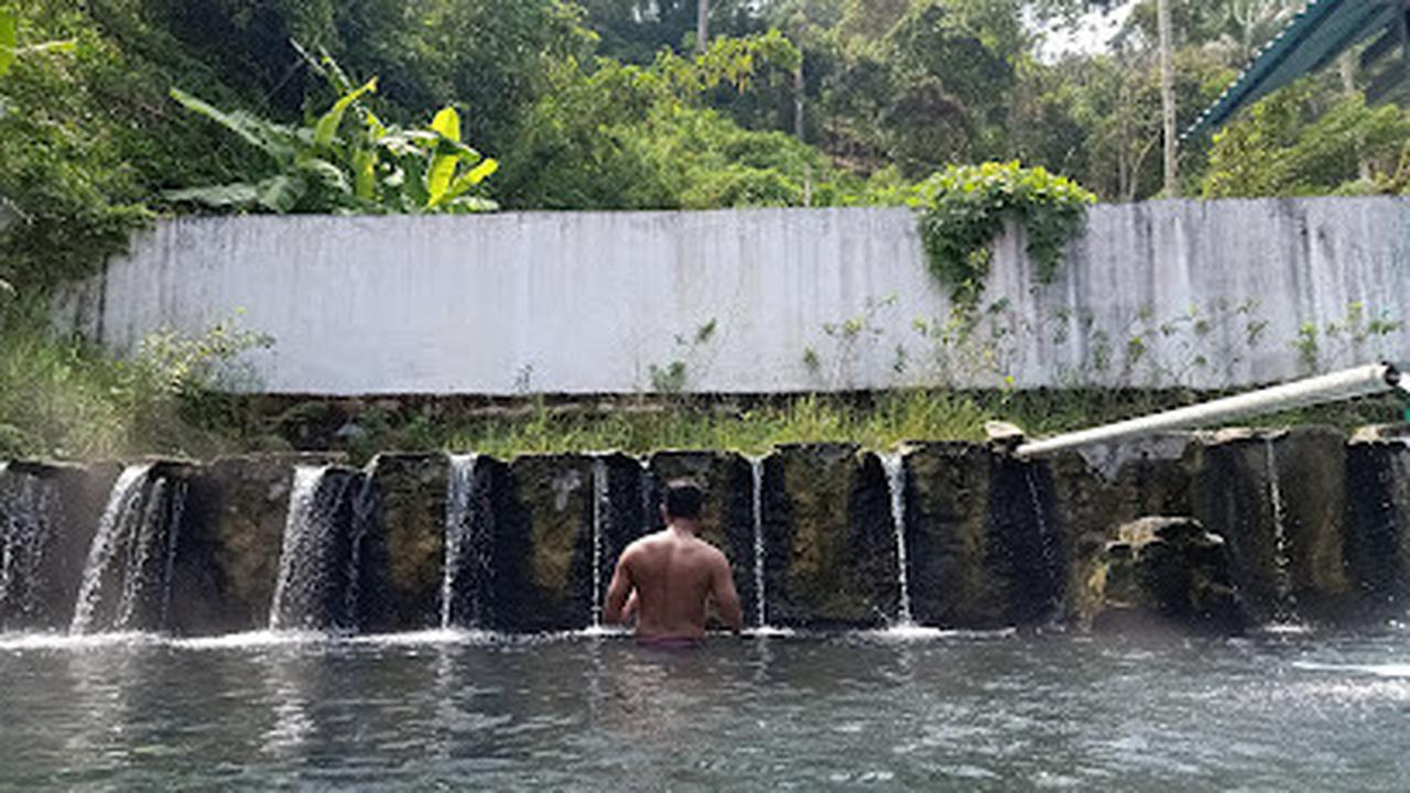 Pemandian air panas di Solok. (ist)