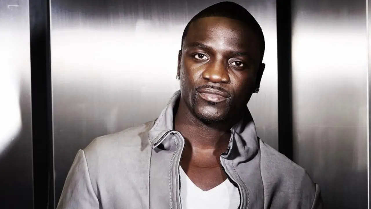 [Bintang] Akon
