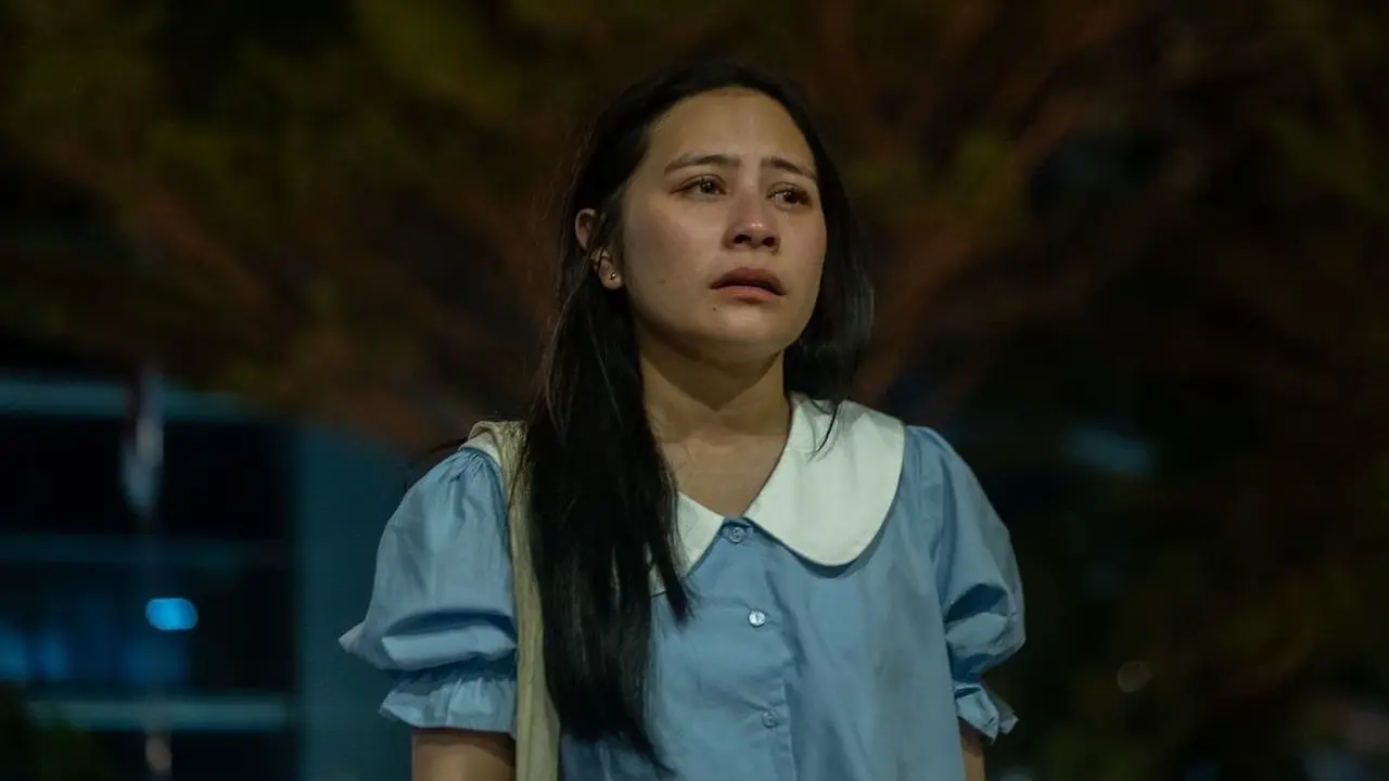 Prilly Latuconsina di Film "Bolehkah Sekali Saja Kumenangis" (Instagram/@prillylatuconsina96)