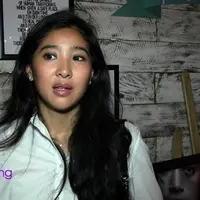 Olivia Zalianty merupakan wanita yang tidak terlalu ribet dalam hal berbelanja. Ia tidak membutuhkan waktu yang lama dalam hal berbelanja. Tetapi, ada satu hal yang membuatnya lama dalam membeli suatu barang. Barang apa itu?