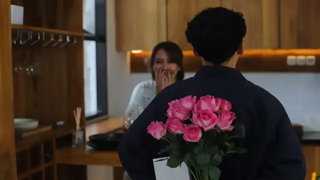 Rayakan Valentine dengan Cinta, Sesuaikan dengan Love Language Pasanganmu!