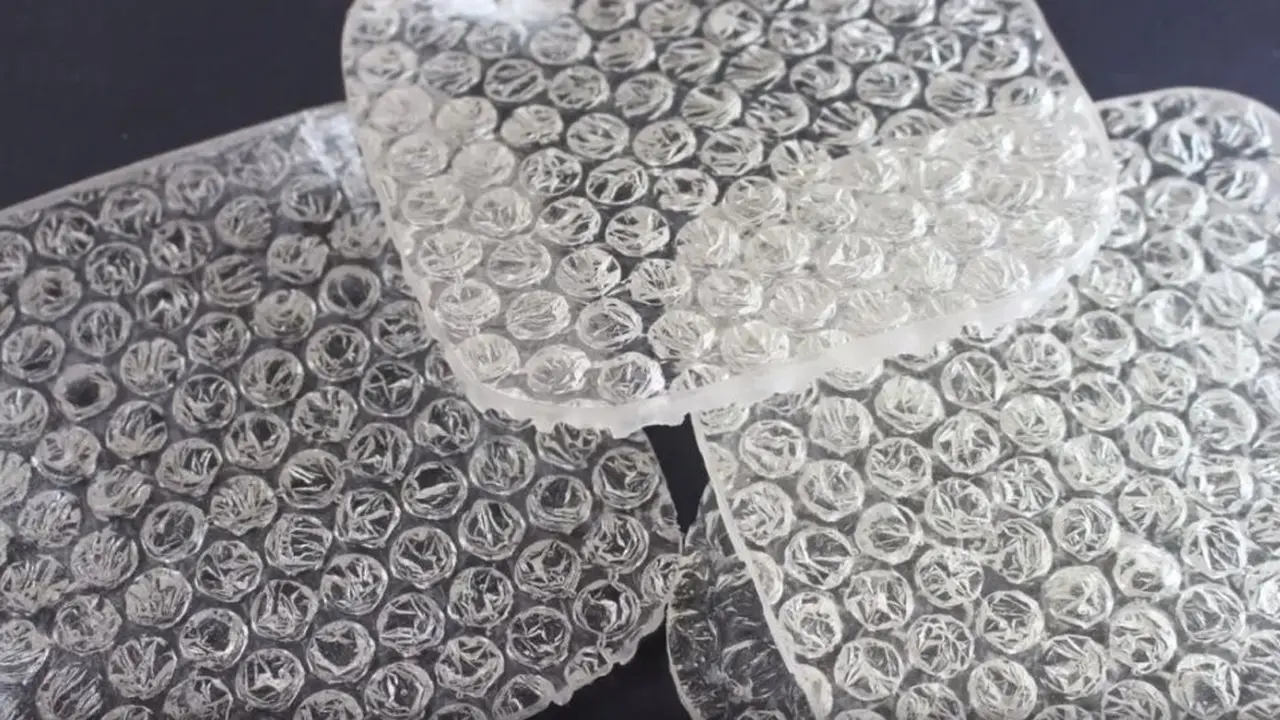 Rambut Keriting Hanya Pakai Bubble Wrap? Kudu Coba!