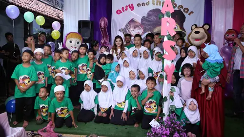 Sederhana dan Menginspirasi, Sederet Anak Artis yang Rayakan Ultahnya di  Panti Asuhan atau Yayasan - Entertainment Fimela.com