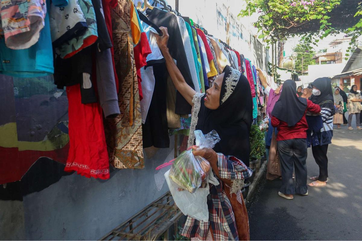 Warga Jatipadang Gelar Bazar Ramadan