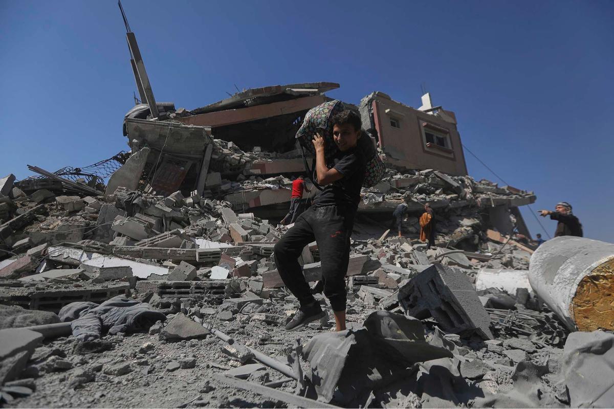 FOTO: Detik-detik Rudal Israel Hantam Gedung Bertingkat di Gaza, Warga Tetap Bertahan di Tengah Gempuran