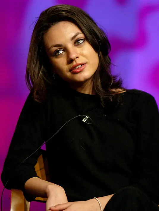 Kehadiran bayi laki-laki ini juga membuat ibunda Ashton turut berbahagia, kabarnya sang ibu mengirimkan selimut bayi berwarna biru dan beberapa potong pakaian untuk cucu laki-lakinya itu. (AFP/Bintang.com)