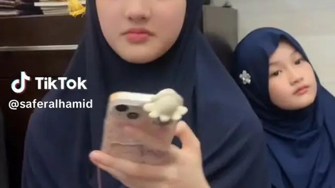 6 Potret Shakeela Eleanor Anak Ussy Sulistiawaty Berhijab, Jarang Tersorot