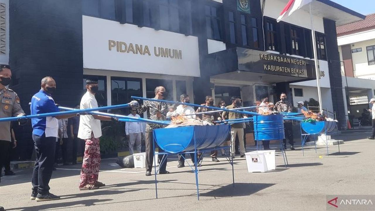 Kejari Kabupaten Bekasi Musnahkan Barang Bukti 98 Perkara, Narkotika Dominasi