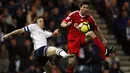 5. Xabi Alonso - Xabi Alonso menjadi pemain kunci di lini tengah Liverpool di tahun 2004-2009. Pemain asal Spanyol ini kemudian dilepas Liverpool ke Real Madrid pada bursa transfer 2009 dengan harga 34,5 juta euro. (AFP/PAUL ELLIS)