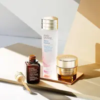 Estee Lauder Micro Essence Sakura (Foto: Instagram/ @Esteelauderid)