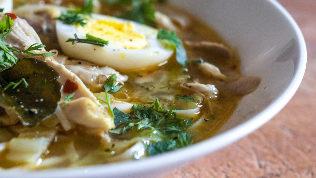 Berapa Kalori dan Nutrisi dari Seporsi Soto Ayam? Kalori yang Perlu Diwaspadai dalam Setiap Suapan
