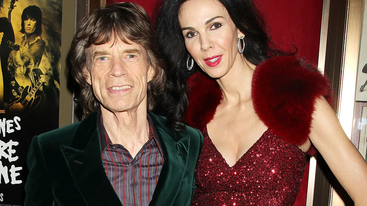 Ingat Kekasihnya, Mick Jagger Nyanyikan Lagu Sendu