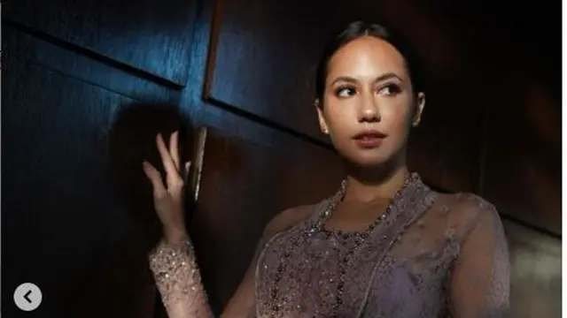 Dandan Sendiri Saat Kondangan, Pevita Pearce Tampil Menawan dan Dipuji MUA Hollywood