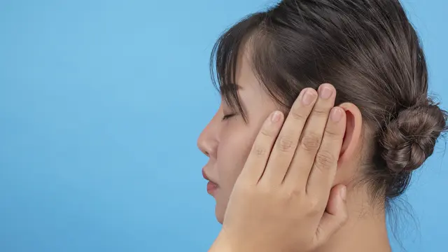 Telinga bindeng (Foto: freepik/jcomp)