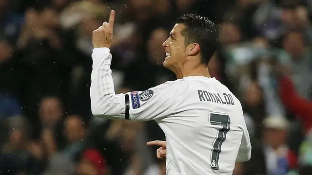 Cristiano Ronaldo mencetak hat-trick kala Real Madrid melumat Wolfsburg 3 gol tanpa balas dalam lanjutan perempat final Liga Champions di Stadion Santiago Bernabeu, Rabu (13/4/2016) dini hari WIB.