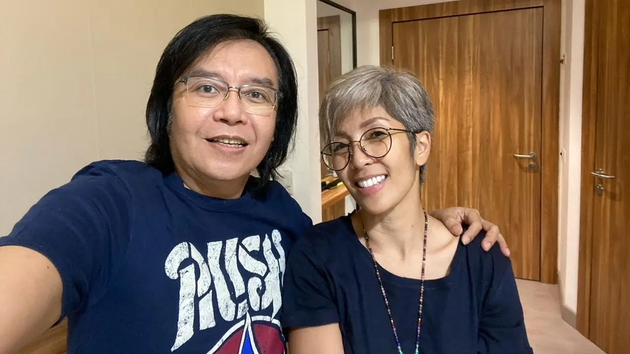 [Fimela] Ari Lasso dan Vitta Dessy Catur Purnama