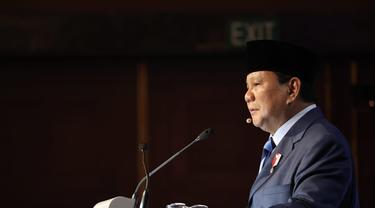 Menteri Pertahanan Prabowo Subianto dalam diskusi panel forum IISS Shangri-La Dialogue 2022, dengan tajuk "Mengelola Persaingan Geopolitik di Kawasan Multipolar," di Singapura, Sabtu (11/6/2022)