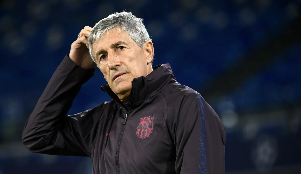Gerardo Martino datang ke Camp Nou menjelang musim 2013/2014. Meski tampil apik di awal musim, Barcelona tiba-tiba melorot di paruh kedua musim hingga akhirnya gagal menyabet gelar Liga Spanyol dan tersingkir dari perempatfinal Liga Champions. (AFP/Filippo Monteforte)