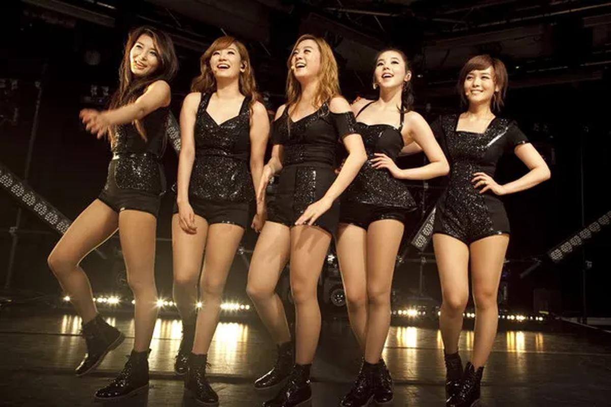 Wonder Girls 2012, posisi Sunmi sudah digantikan oleh Hyerim Â©zimbio.com