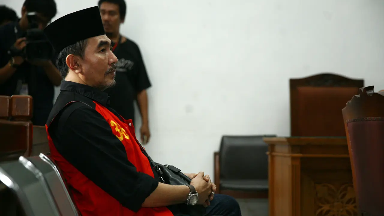 [Bintang] Aa Gatot Brajamusti