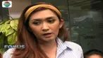 Nafa Urbach dan kuasa hukumnya mendatangi gedung Direktorat Reserse Kriminal Khusus Polda Metro Jaya.