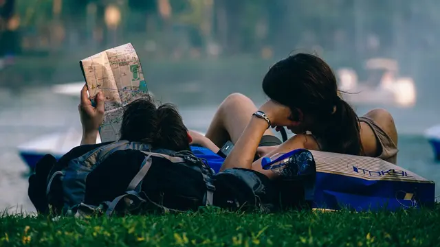 [bintang] Wohoo! Inilah 4 Zodiak yang Paling Menyenangkan untuk Jadi Teman Traveling!