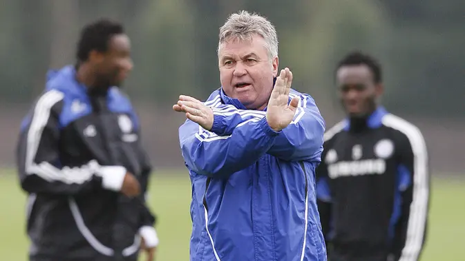 Rahasia Sukses Guus Hiddink: Asisten Jadi Pelatih Top, Bukan Sekadar Poles Tim