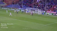Video highlights Tomas Rincon, gelandang Genoa yang gagal cetak gol dari jarak 2 meter pada laga melawan Udinese pekan lalu.