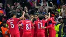 Delapan menit kemudian, Bradley Barcola berhasil menggandakan keunggulan. PSG menutup gol melalui Senny Mayulu pada menit ke-62. (AP Photo/Kin Cheung)