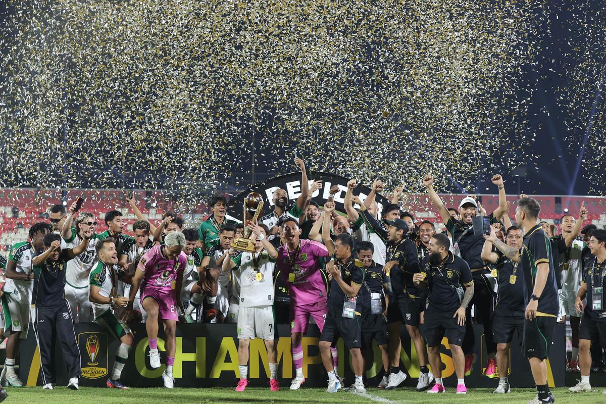 Trofi Piala Presiden Milik Persebaya