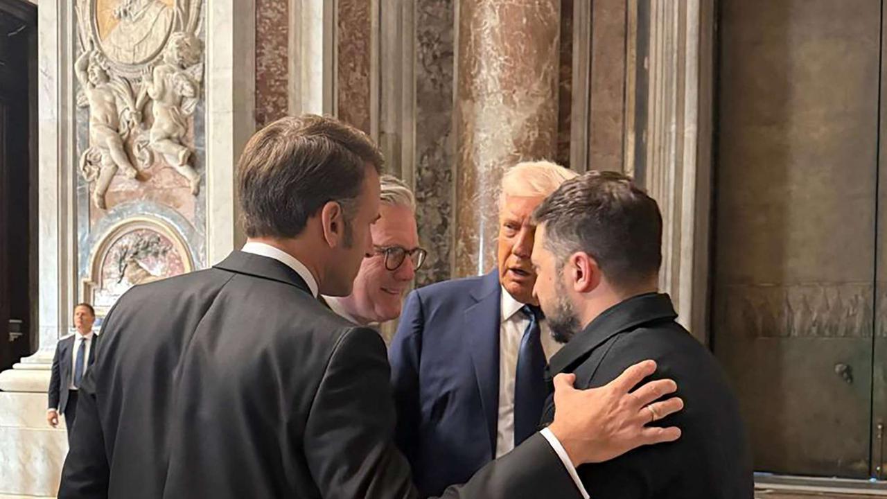 Donald Trump dan Zelensky bicara empat mata jelang upacara pemakaman Paus Fransiskus