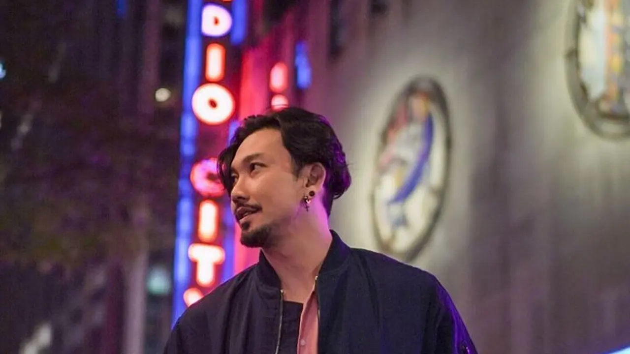 Denny Sumargo Hadirkan Produk Perawatan Khusus Pria, Dapatkan Brand Lokal SOMBONG Eksklusif Hanya di Shopee