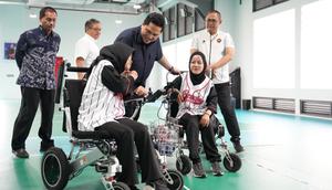 Menteri Pemuda dan Olahraga (Menpora), Erick Thohir, saat berkunjung ke pelatnas National Paralympic Committe (NPC) of Indonesia. (Dok. Kemenpora)