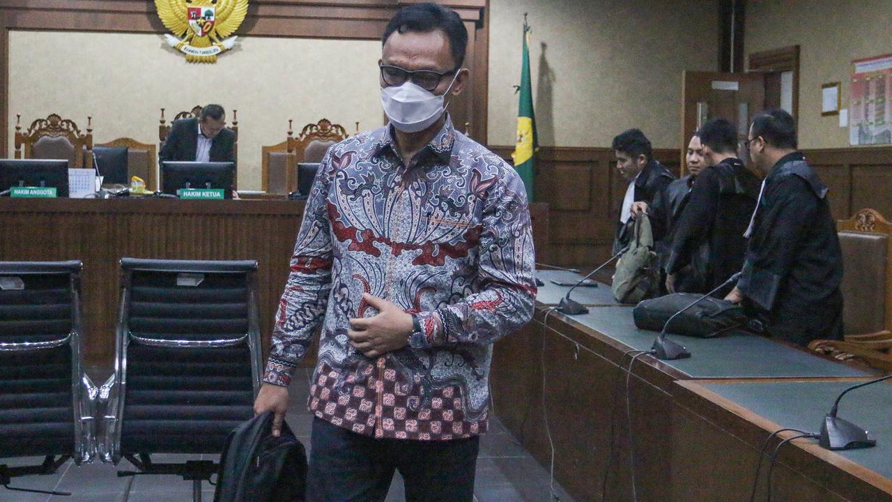 FOTO: Eks Ketua PN Jaksel Didakwa Terima Suap Rp 15,7 Miliar Terkait Ekspor CPO
