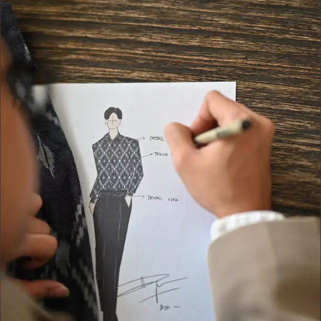 Dirancang Didiet Maulana, Ini 6 Fakta Baju Kemeja yang Dikenakan Song Kang