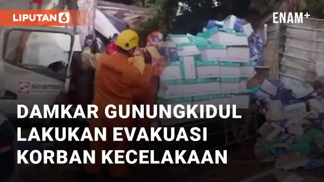 VIDEO: Damkar Gunungkidul Lakukan Evakuasi Korban Kecelakaan di Jalan Wonosari