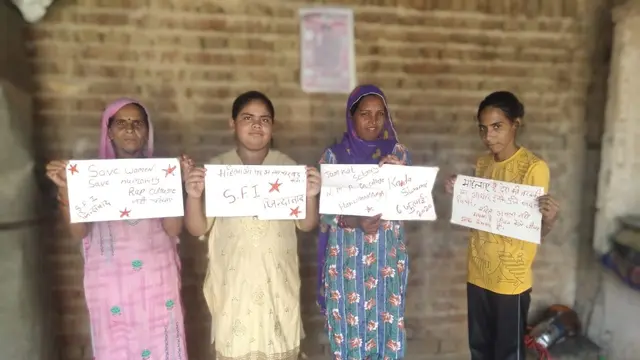 Protes penentangan pelecehan seksual dan kekerasan terhadap wanita di India.