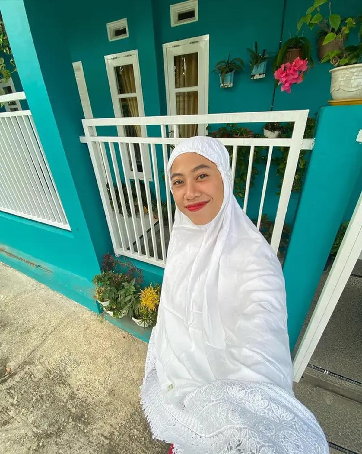 7 Potret Megawati Hangestri Bersama Keluarga di Jember, Pilih Jaga Ibu