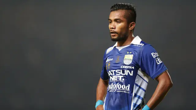 Dilepas Persipura, Zulham Zamrun Belum Tentu Bisa Membela Persib