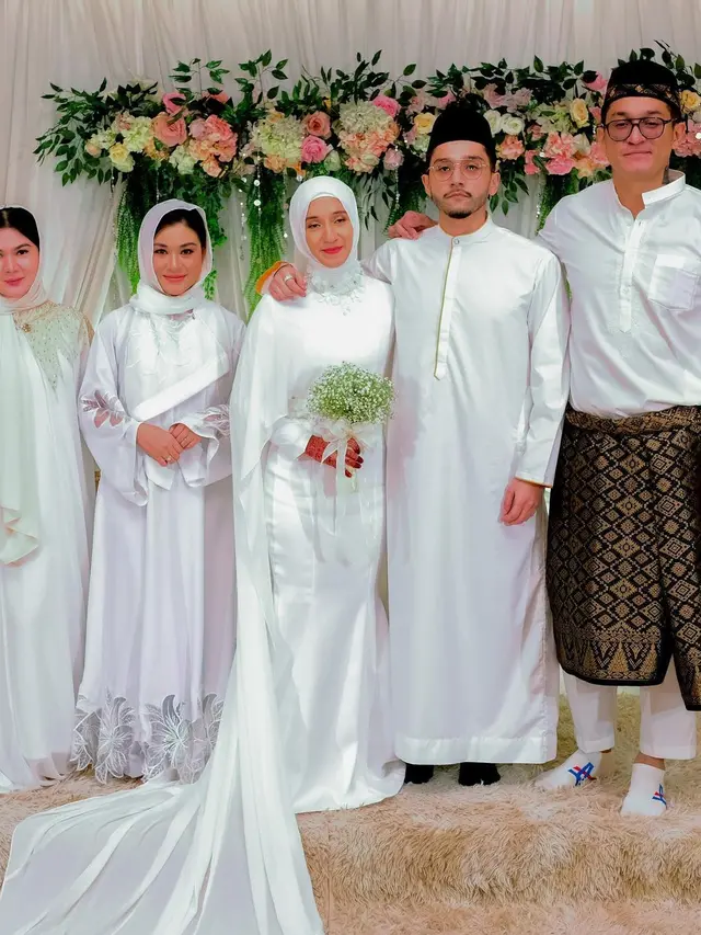 Miller Khan menjadi wali nikah Farali Khan dengan Muhammad Assyaqireen (Foto: Instagram miller_khan)