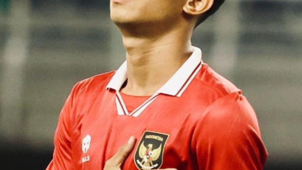 Hingga pada akhirnya pada Rabu, 1 Februari 2023 lalu, Marselino Ferdinan secara resmi bergabung dengan klub kasta kedua Liga Belgia tersebut setelah melalui proses perekrutan yang dilakukan via media sosial Instagram. Foto: KARIM JAAFAR / AFP<br>