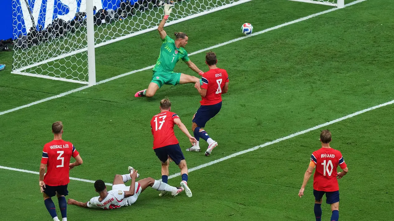 Dua Gol Bellingham Hentikan Perlawanan Norwegia