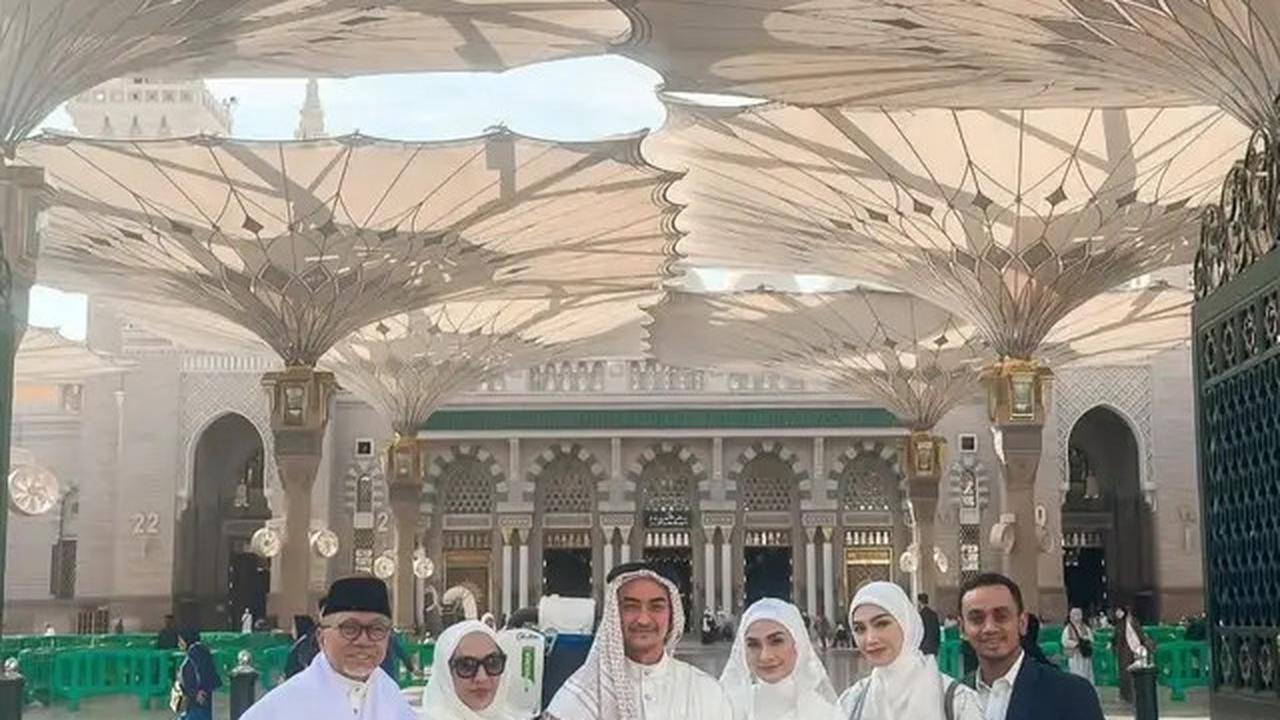 10 Potret Pernikahan Zumi Zola dan Putri Zulhas di Madinah, Dinikahkan Ust Adi Hidayat