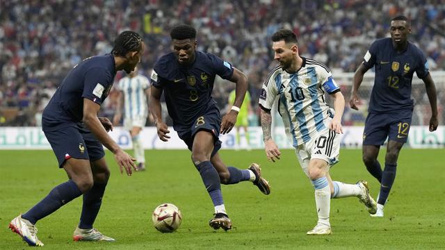 Foto: Dua Gol Mbappe di Babak Kedua Final Piala Dunia 2022 Paksa Argentina Lanjut Bermain di Extra Time