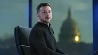 Presiden Ukraina Volodymyr Zelenskyy selama wawancara dengan FOX News Channel di Washington, Jumat (28/2/2025). (Dok.&nbsp; AP/Jose Luis Magana)