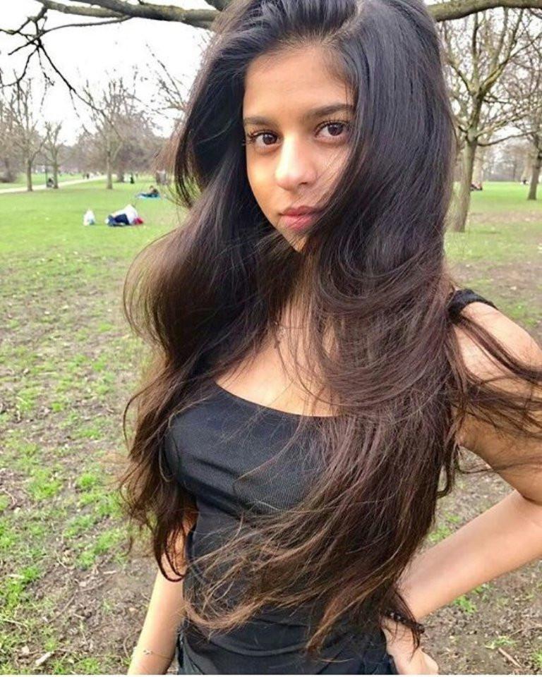 5 Pose Seksi Anak Gadis Shahrukh Khan Ada Yang Pakai Bikini News Entertainment Fimela Com
