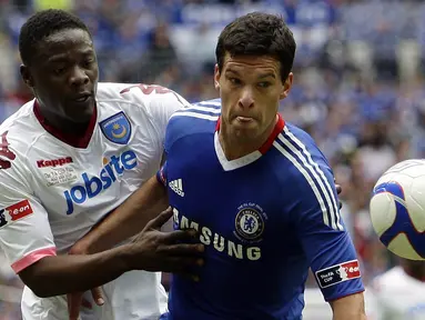Gelandang asal Jerman, Michael Ballack merupakan salah satu pembelian terbaik Chelsea pada era Roman Abrahamovic. Legenda der Panzer itu didapatkan The Blues secara gratis dari Munchen. (EPA/Jonathan Brady)